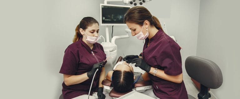 How Biologic Dentistry Supports Safe and Gentle Tooth Extractions